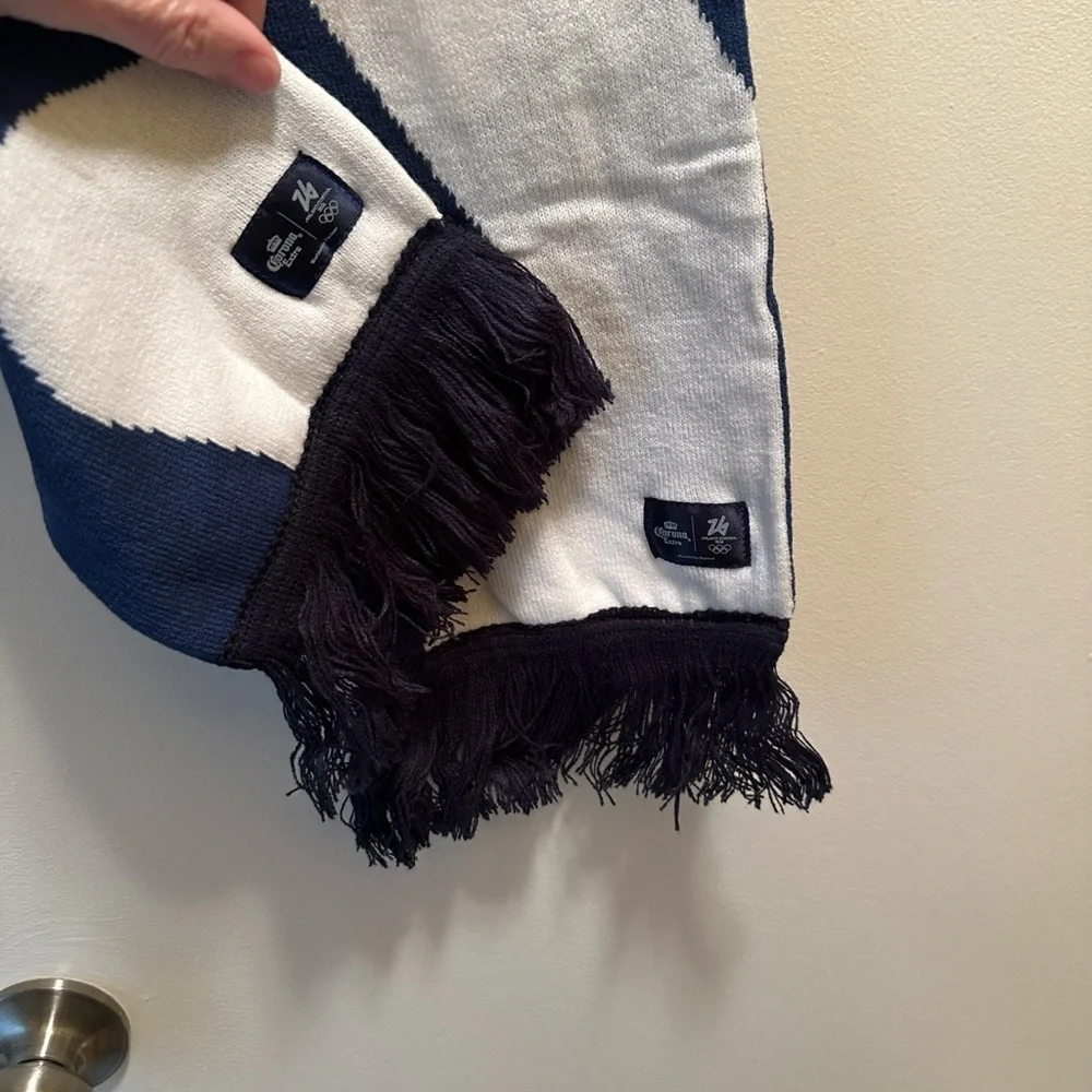 Corona Extra Milano Cortina Navy White Olympic Scarf NWT Geometric Fringe - Picture 9 of 12